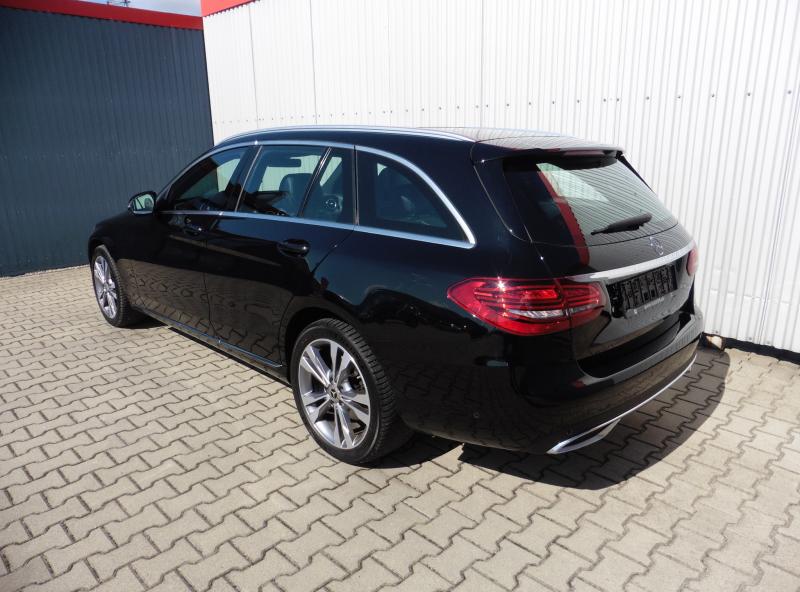 mercedes-benz-tridy-c-220d-4matic-avantgarde-navi - 3