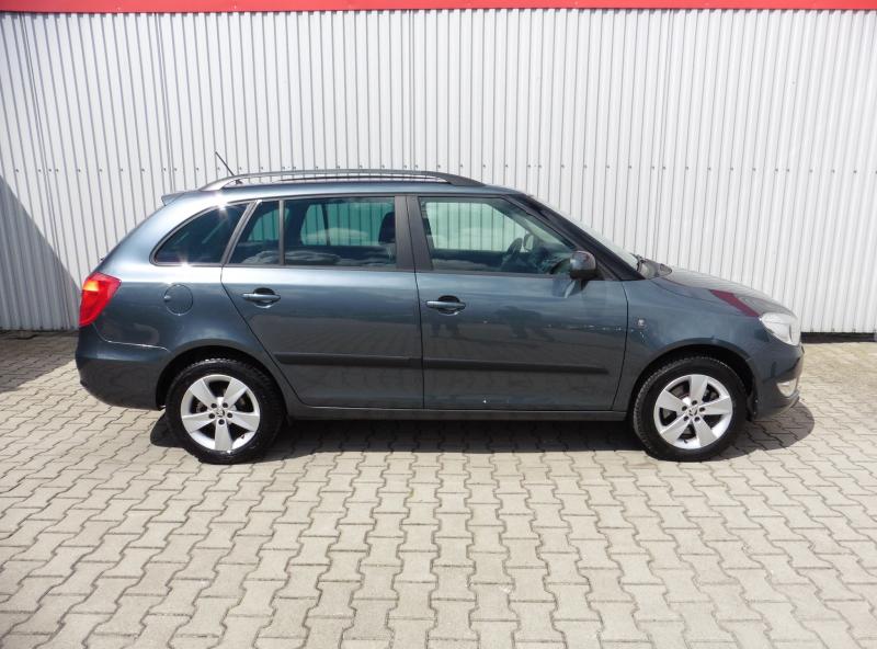skoda-fabia-ii-combi-1-2-tsi-elegance-77kw - 3