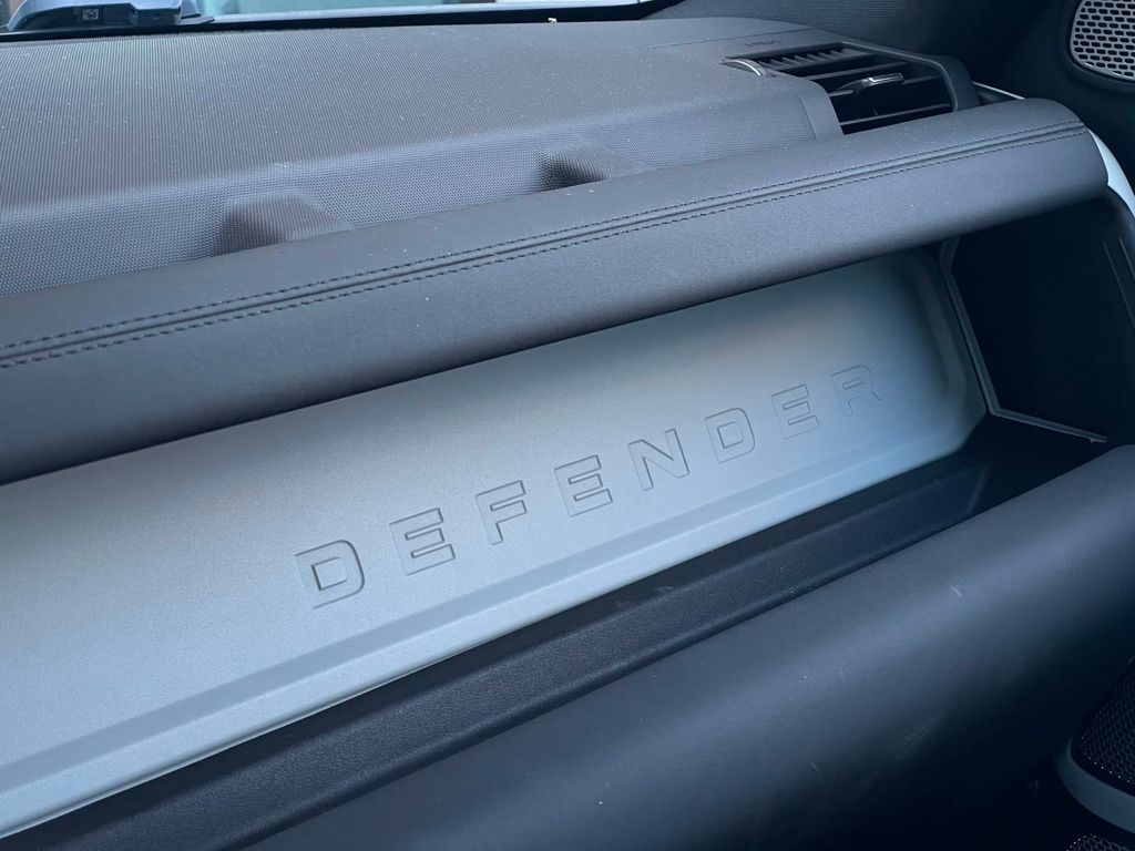 land-rover-defender-se-400-130-v6-benzin-pano-tz - 7