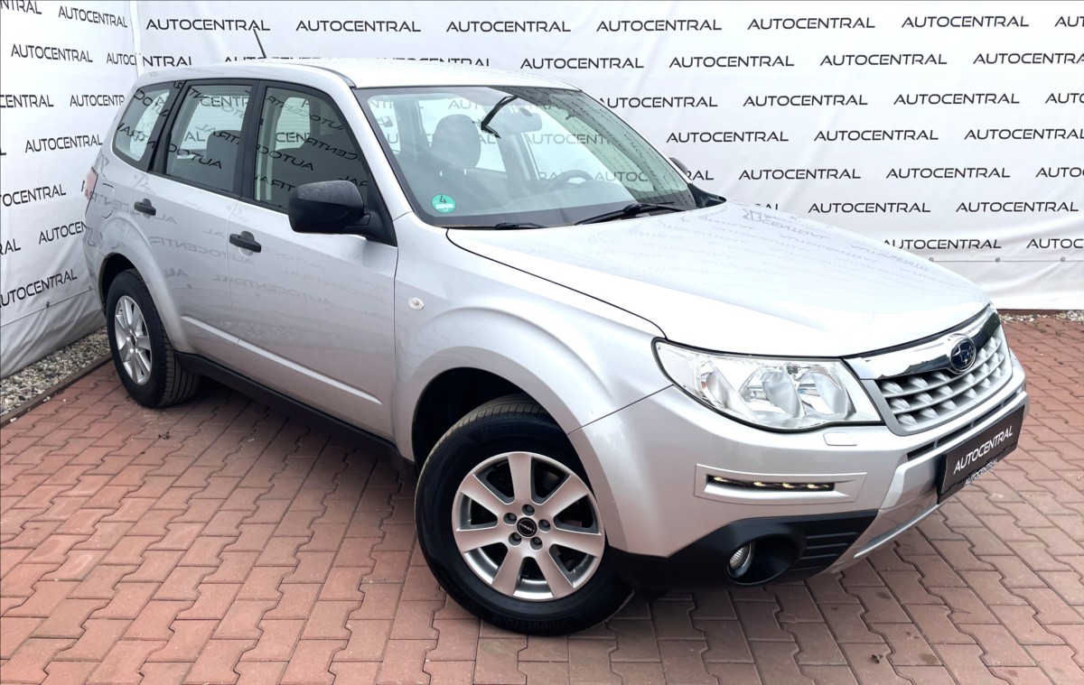 Subaru Forester 2,0 i,110kW,AWD,serv.kn.