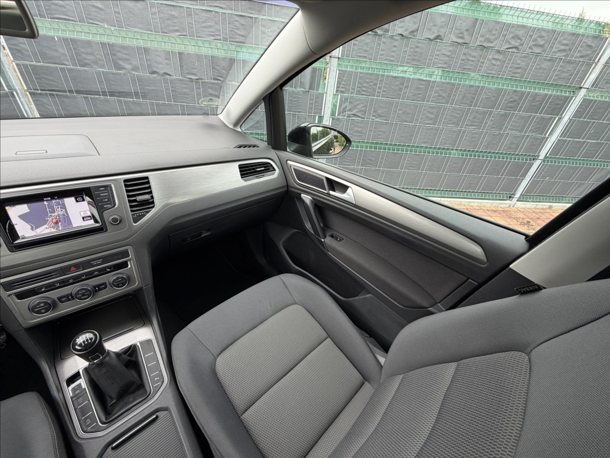 volkswagen-golf-sportsvan-1-4-tsi-comfortline - 9