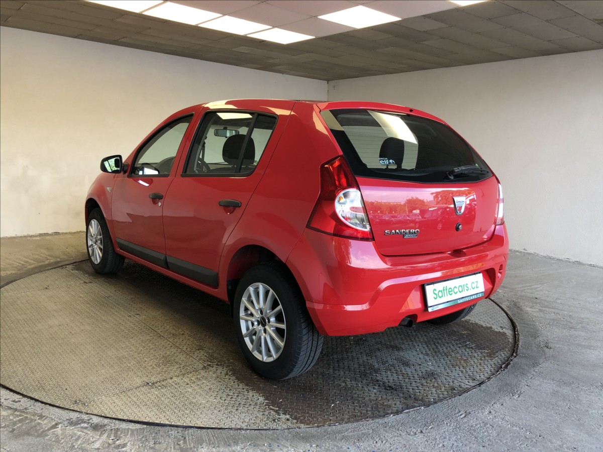 dacia-sandero-1-2-i - 4