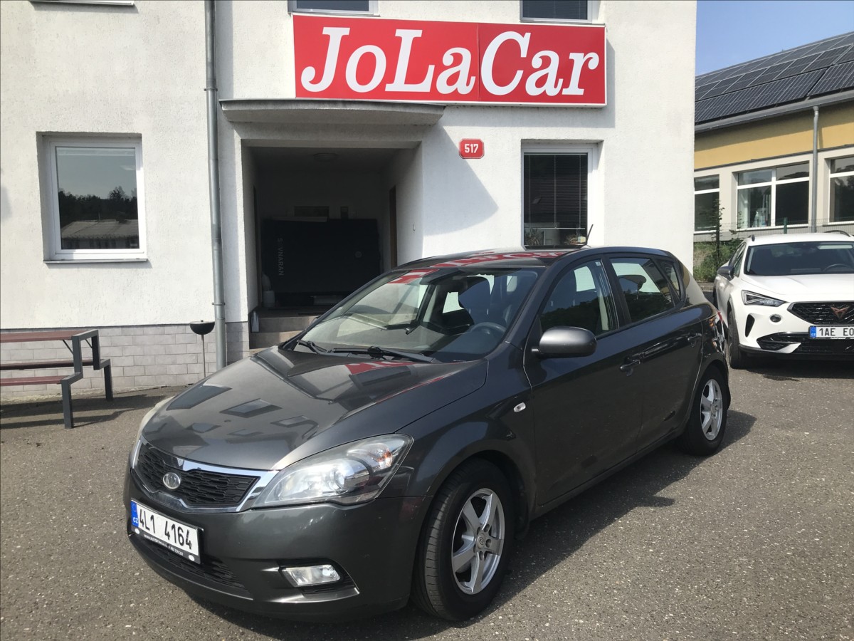 kia-ceed-1-6-crdi-66kw-5dv-ac - 1