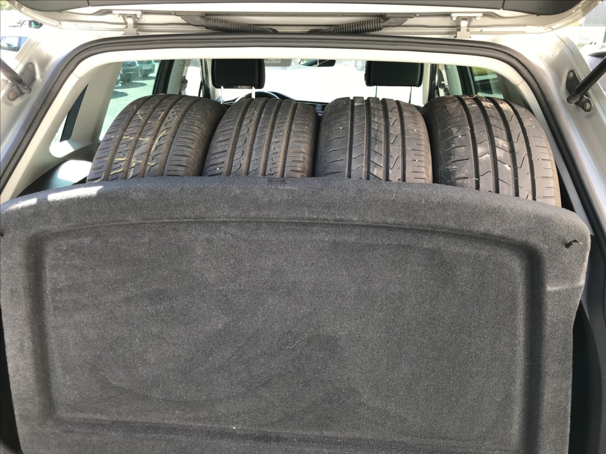 volkswagen-tiguan-2-0-tdi-4x4-110kw - 5