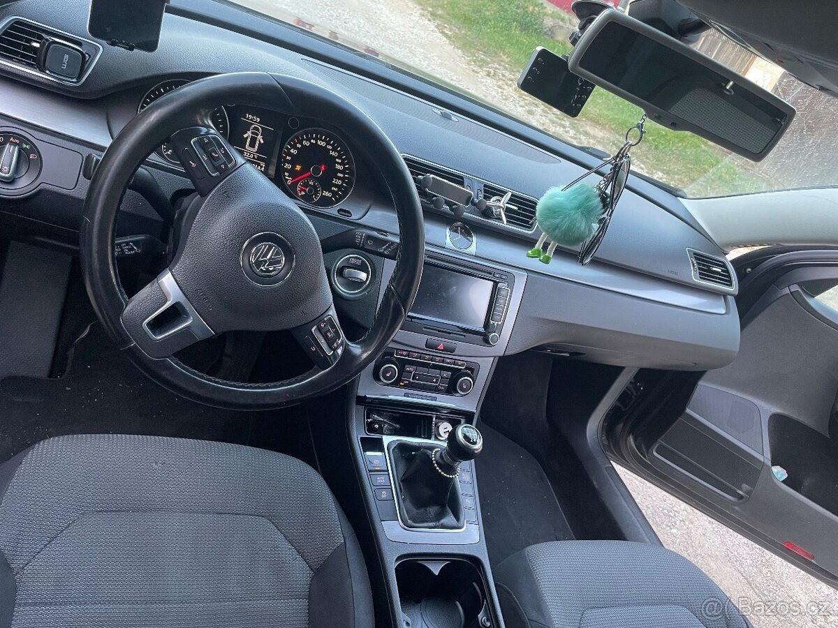 volkswagen-passat-variant-2-0-b7-tdi-130kw-r-v-2013 - 3