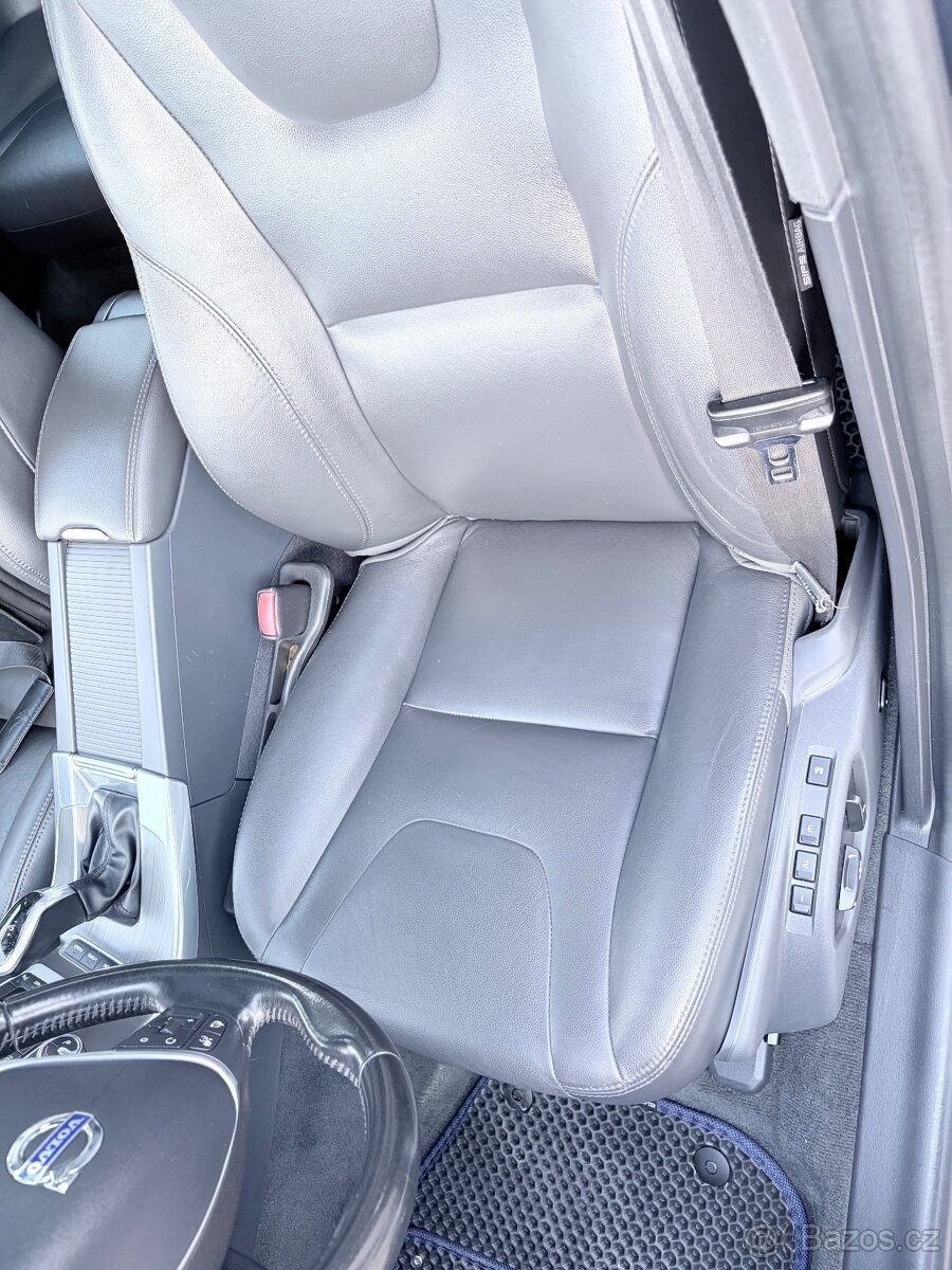 volvo-v60-2-4-d6-plug-in-hybrid - 3