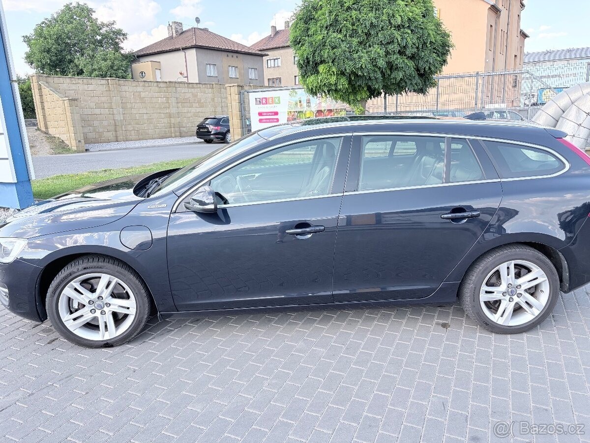 volvo-v60-2-4-d6-plug-in-hybrid - 5