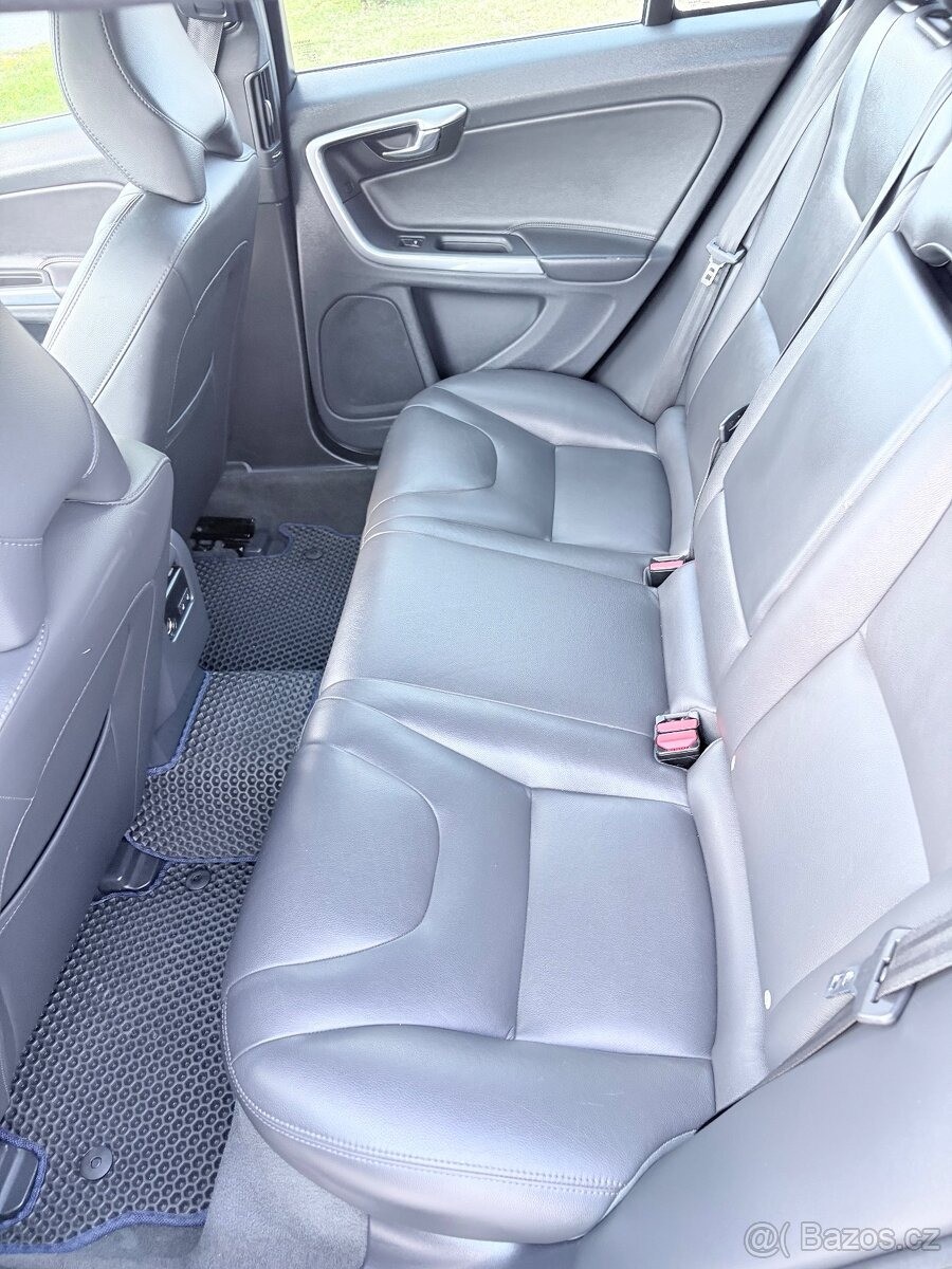volvo-v60-2-4-d6-plug-in-hybrid - 9
