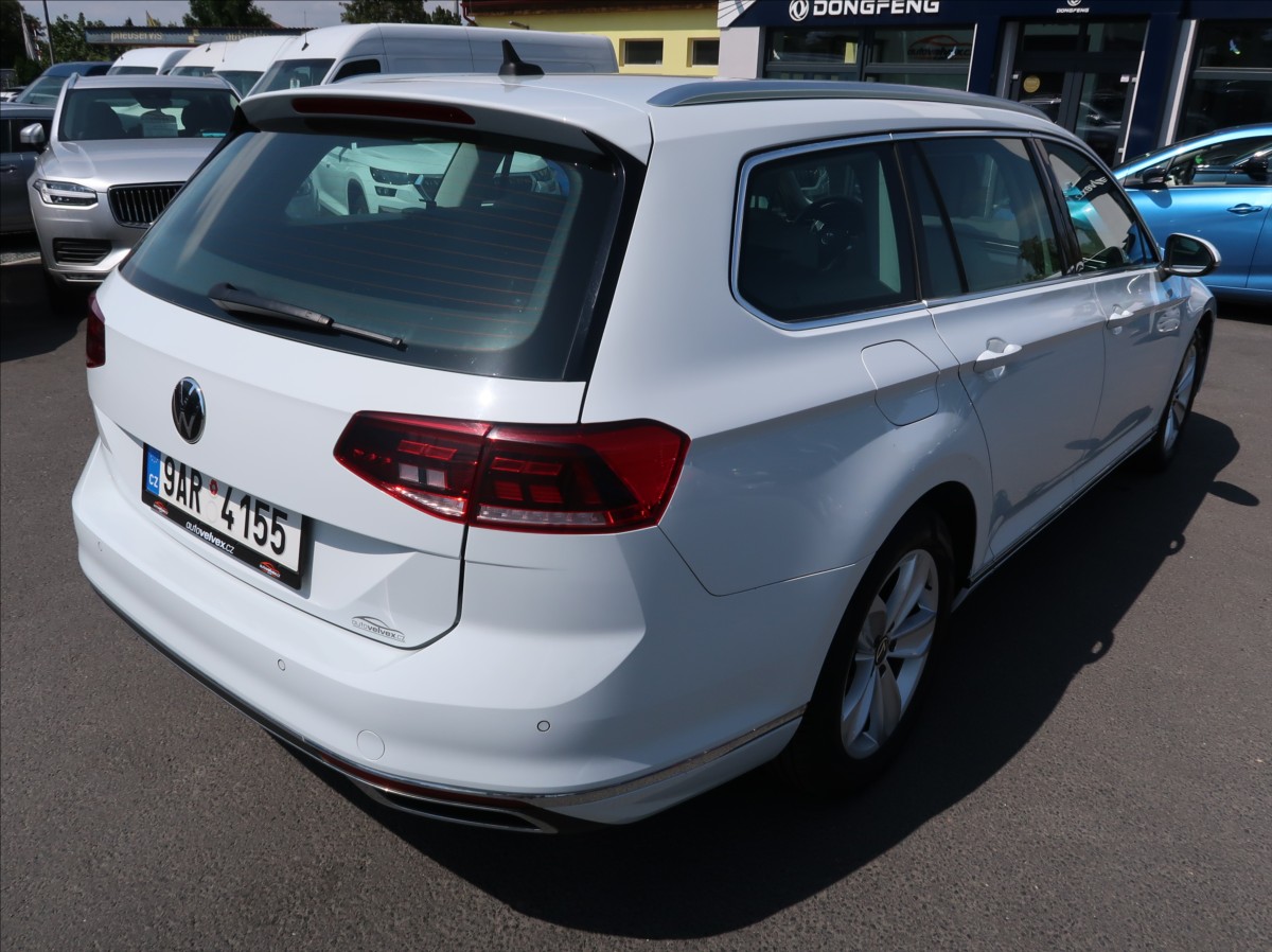 volkswagen-passat-2-0-tdi-110kw-1majcr-elegance - 2