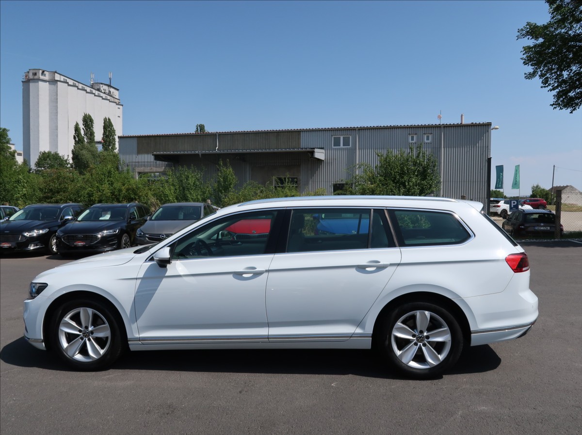 volkswagen-passat-2-0-tdi-110kw-1majcr-elegance - 5