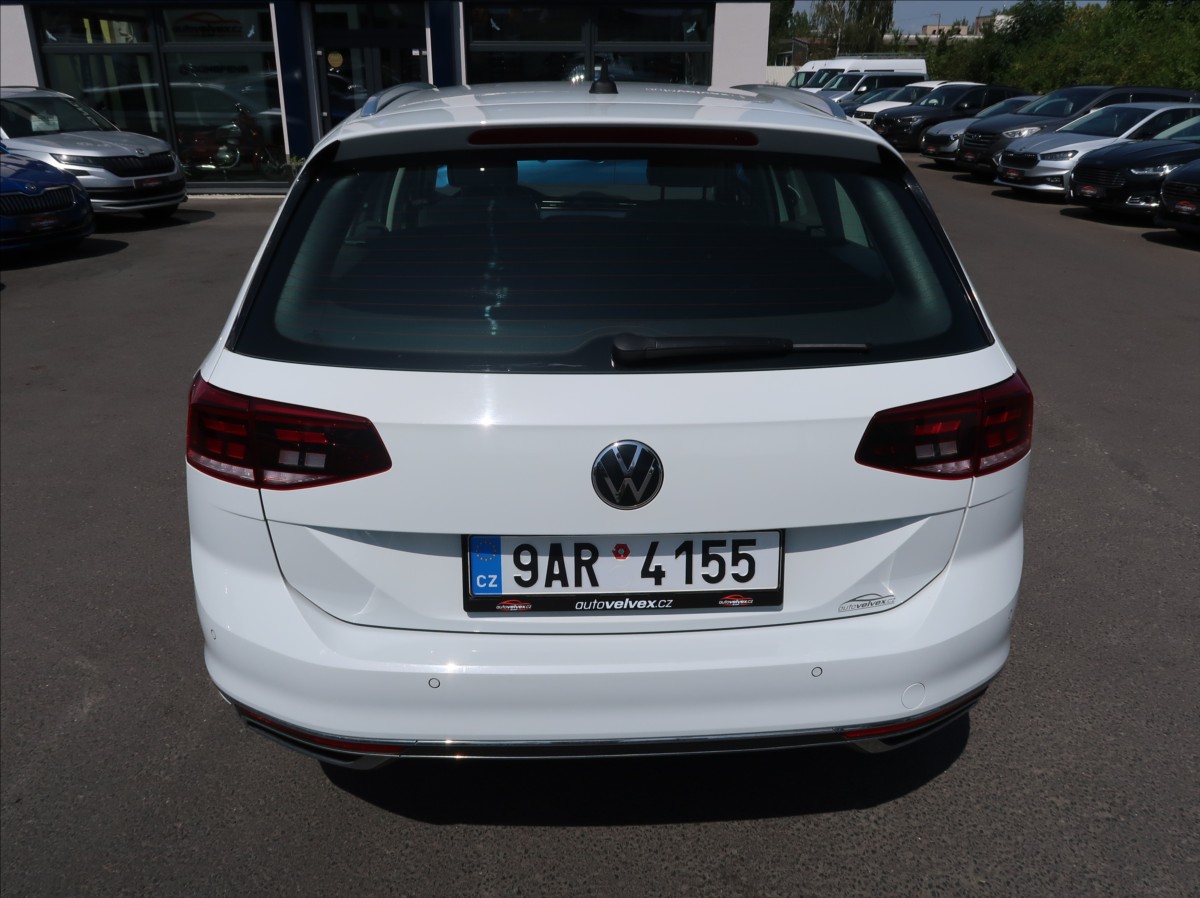 volkswagen-passat-2-0-tdi-110kw-1majcr-elegance - 7