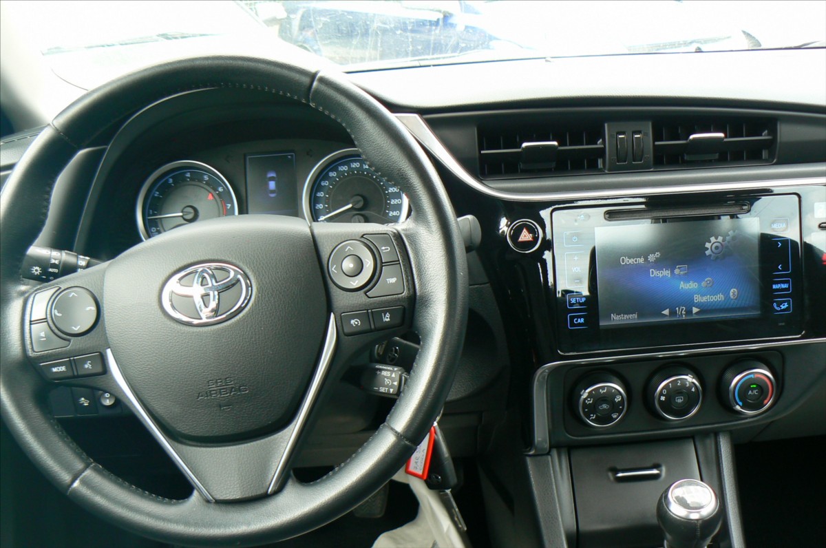 toyota-corolla-1-6-vvt-i-dph - 8