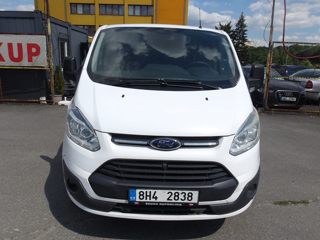 ford-transit-custom-2-2tdci-8-mist-po-rozvodech - 2