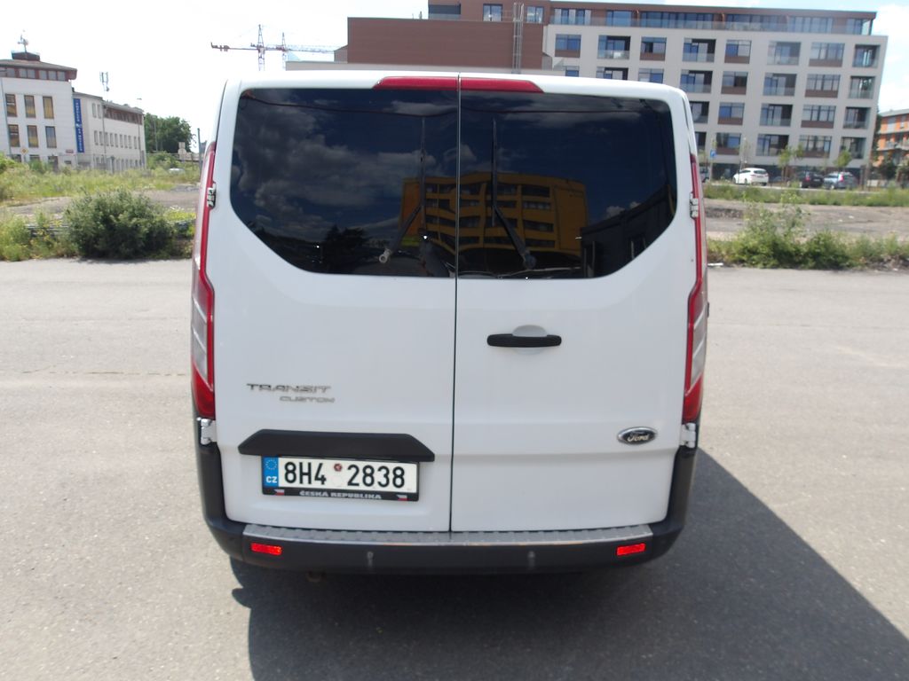 ford-transit-custom-2-2tdci-8-mist-po-rozvodech - 5
