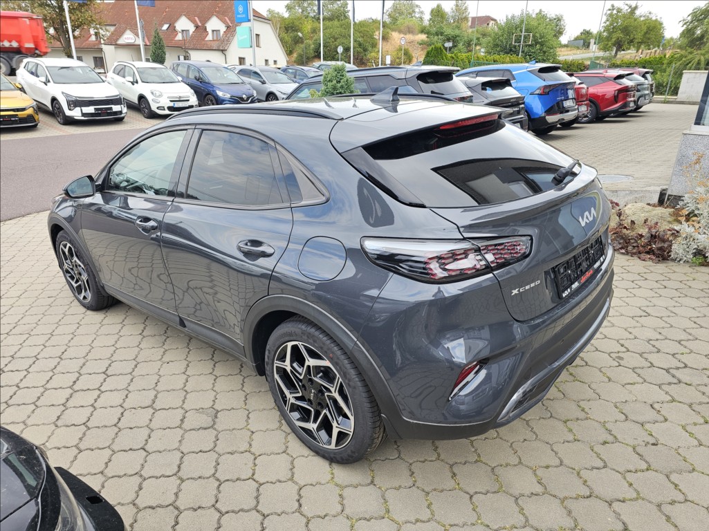 kia-xceed-xceed-cd-1-6-t-gdi-gpf-7dct-gt-line-132-kw - 2