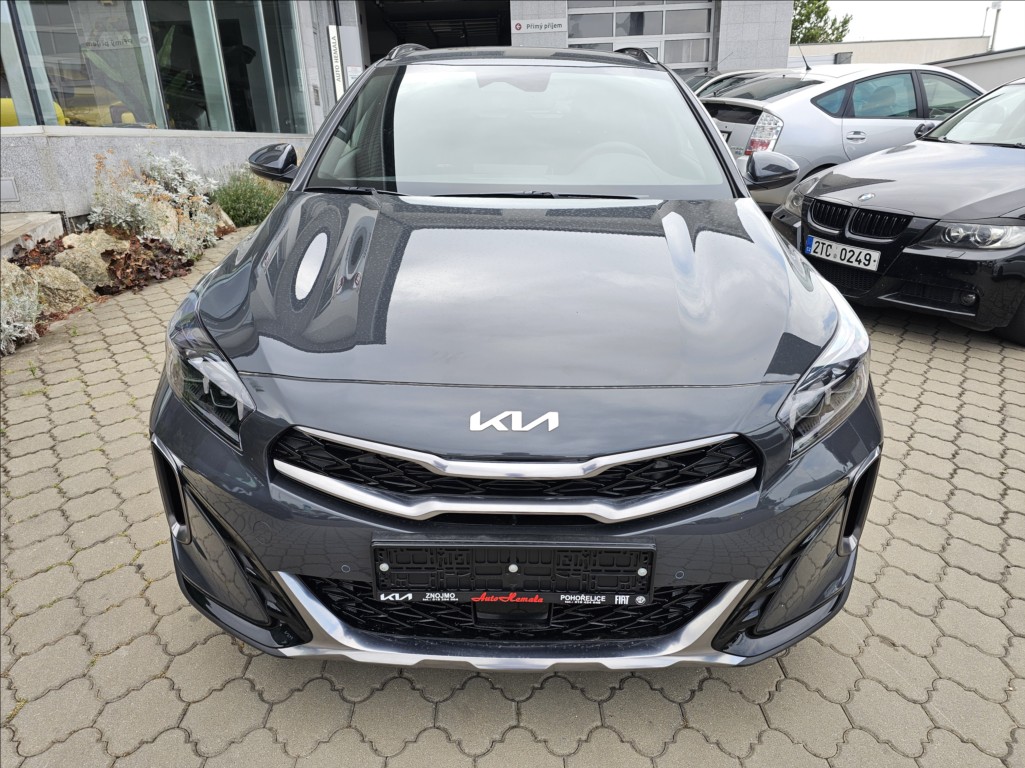 kia-xceed-xceed-cd-1-6-t-gdi-gpf-7dct-gt-line-132-kw - 7