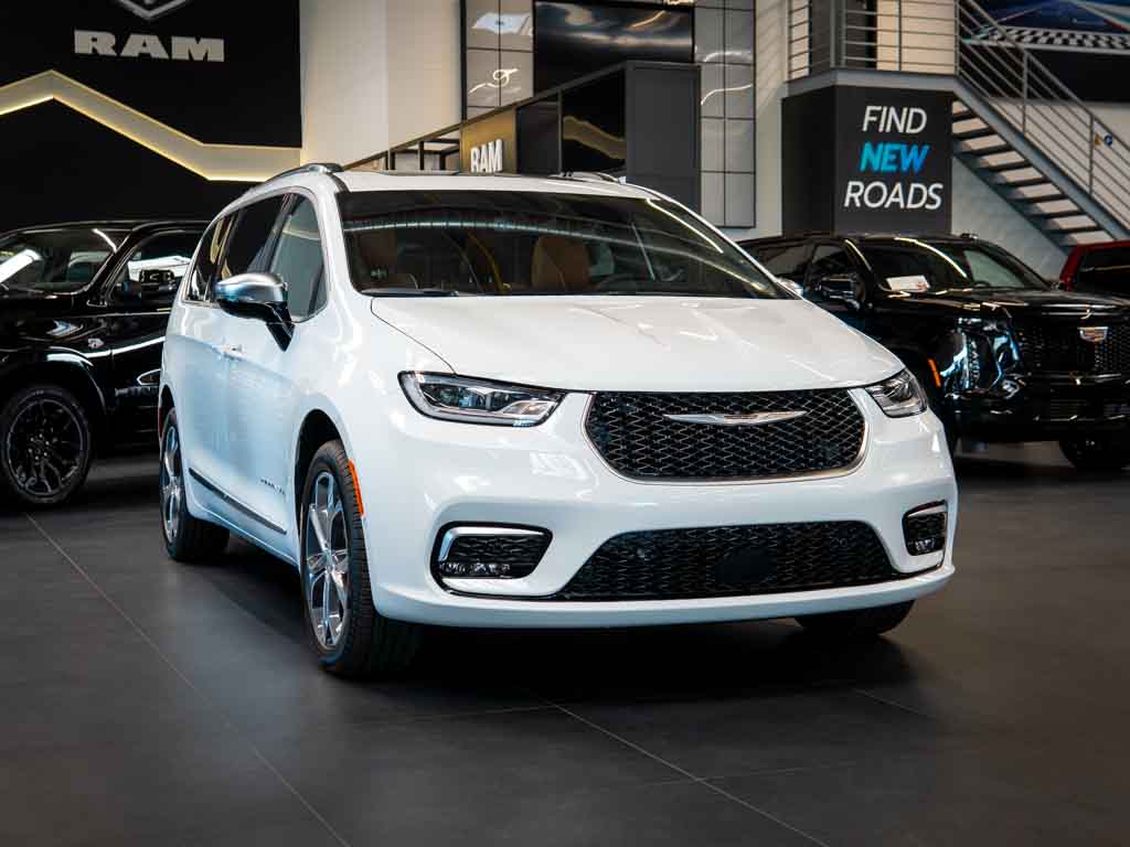 chrysler-pacifica-3-6-v6-pinnacle-awd-2x-lcd - 9