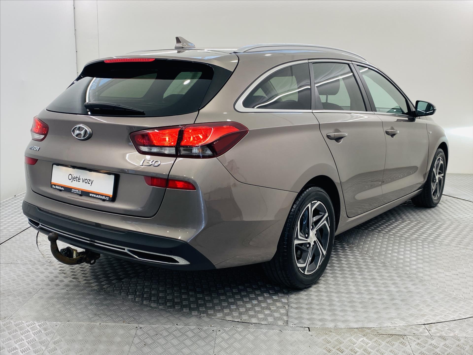 hyundai-i30-1-5-t-gdi-117kw-smart - 1