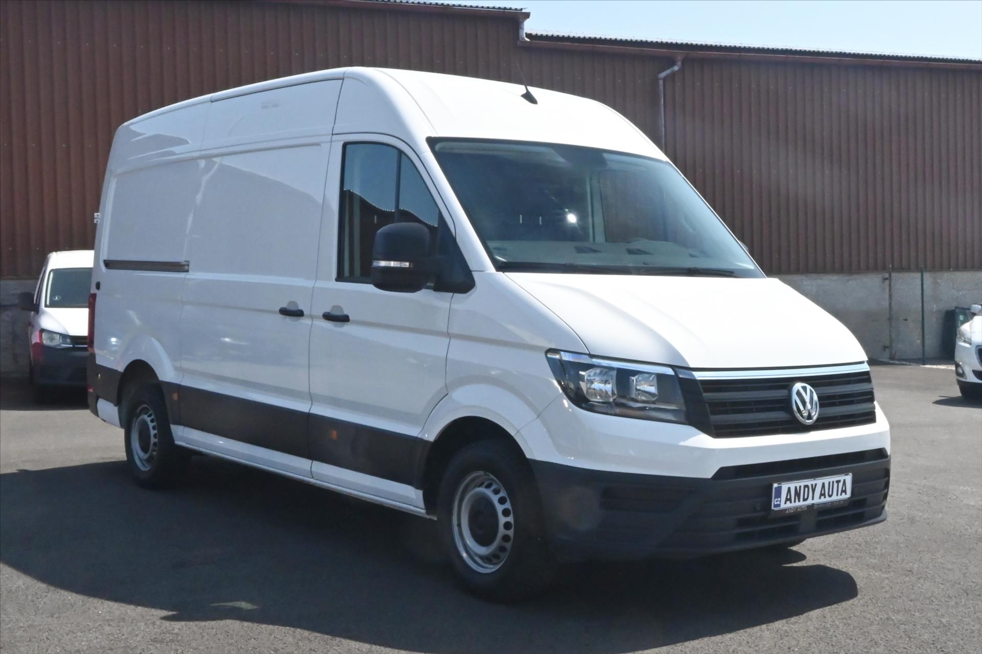 volkswagen-crafter-2-0-tdi-103-kw-l2h2-navi-kamera-zaruka-az-5-let - 2