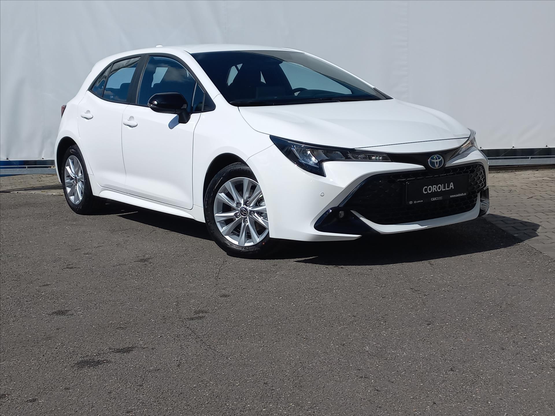toyota-corolla-1-8-hybrid-e-cvt-140k-hb-comfort-tech - 4