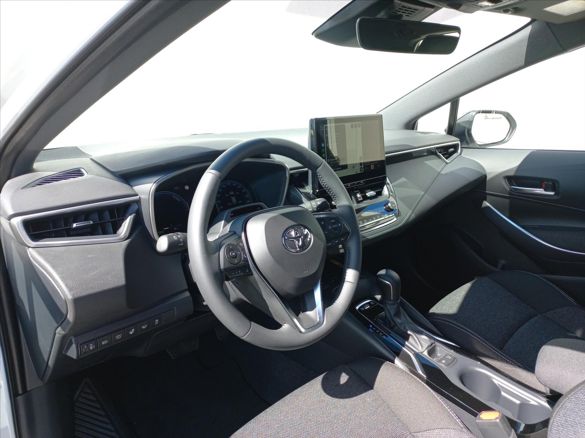 toyota-corolla-1-8-hybrid-e-cvt-140k-hb-comfort-tech - 9