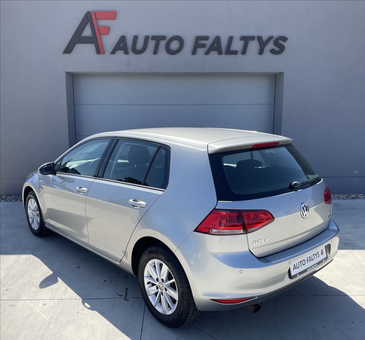 volkswagen-golf-1-2-tsi-77kw-dsg-cr-1-maj - 4