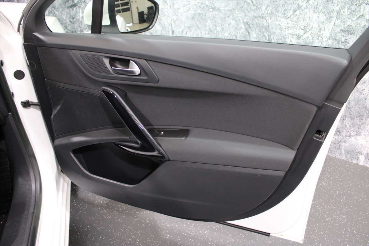 peugeot-508-1-6-16v-cz-puvod-nizky-najezd - 9