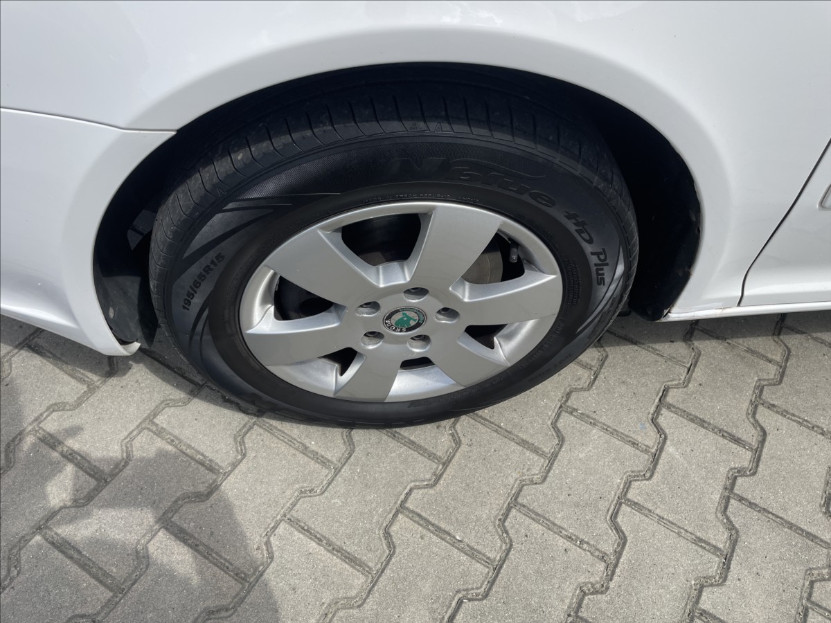 skoda-octavia-2-0-tdi-103-kw-digiklima-stk-7-2027-ii - 5