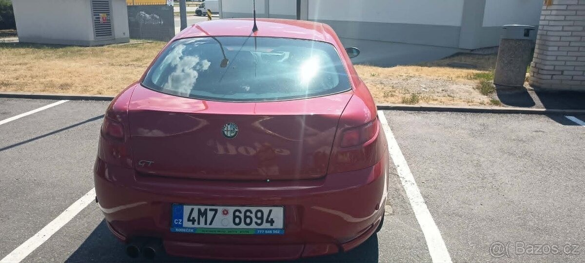 alfa-romeo-gt-1-8-twin-spark - 2