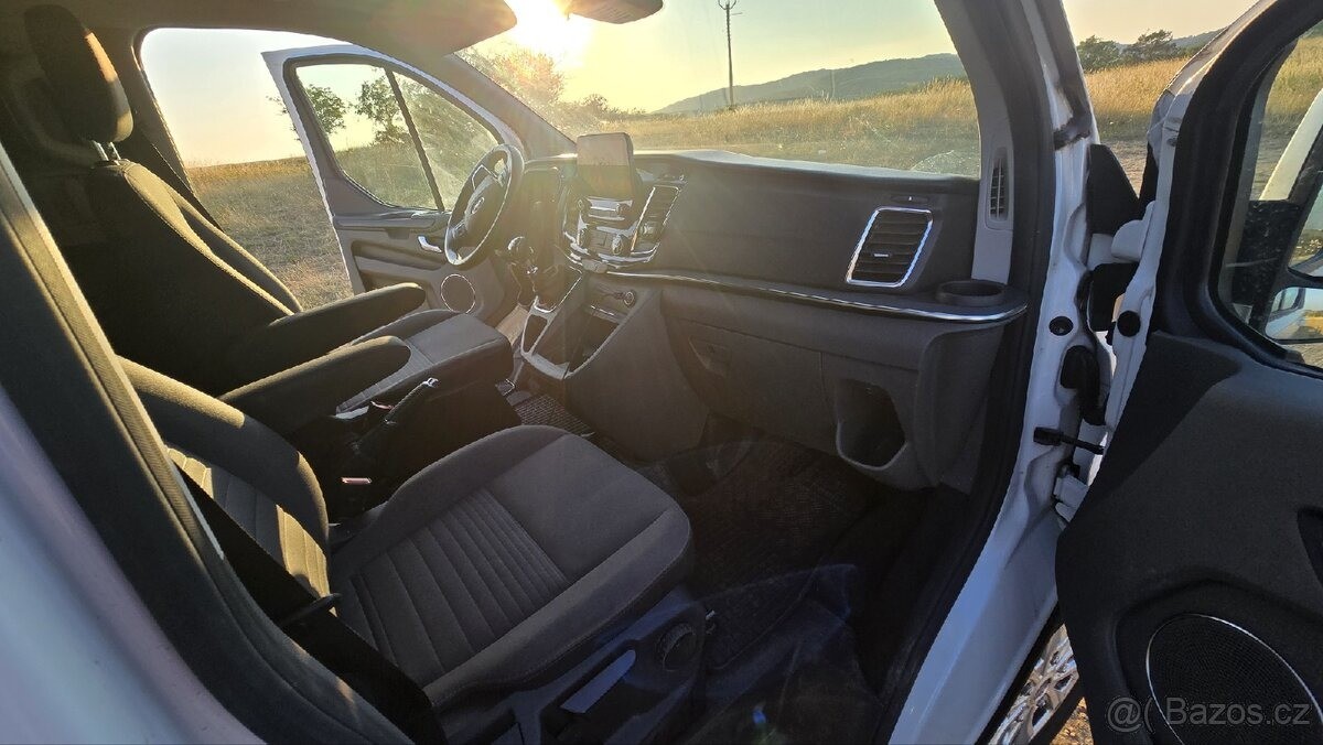 ford-tourneo-custom-2-0-l2-prodlouzeny - 4