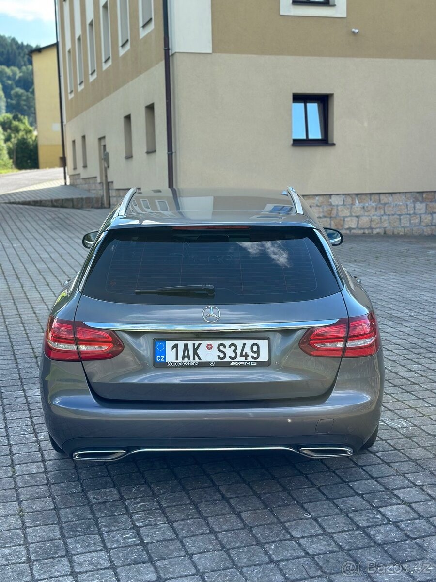 mercedes-benz-tridy-c-2-2-c220d-s205-amg-paket-automat - 9