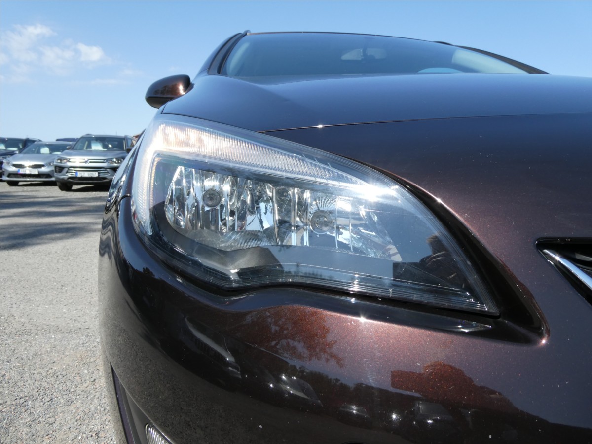 opel-astra-1-4-i-88kw-klima-serviska - 4