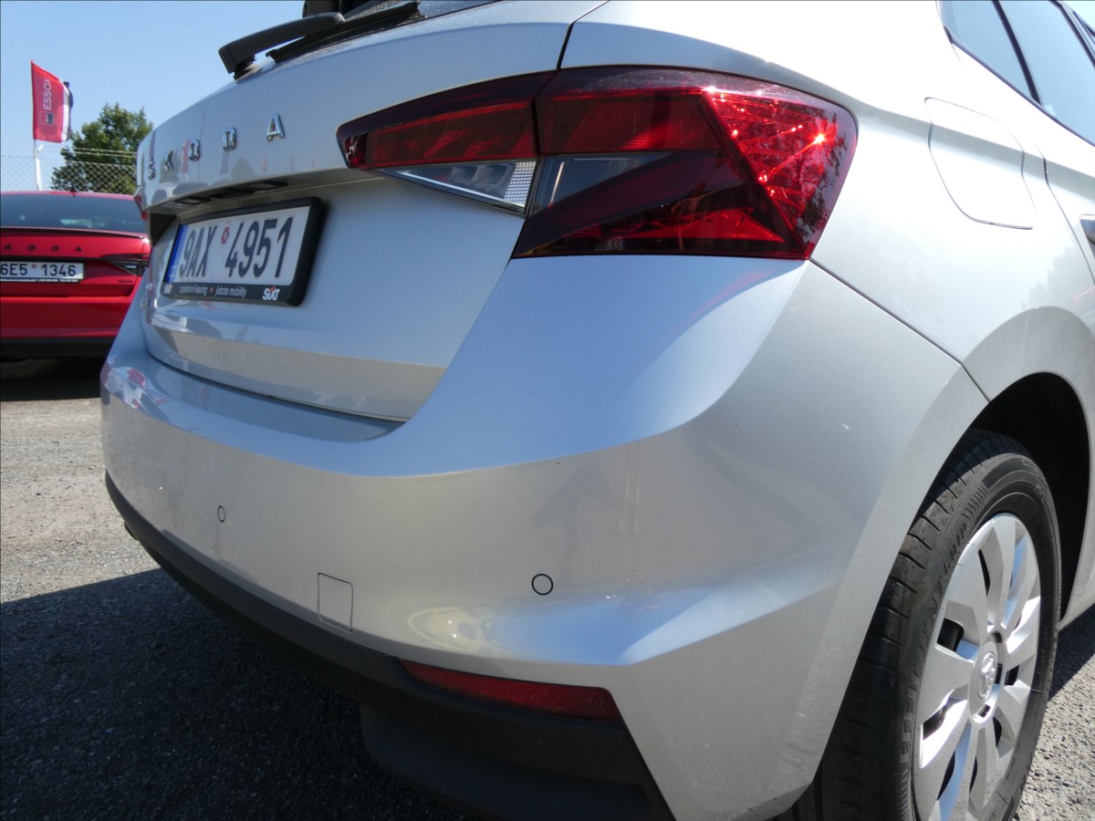 skoda-fabia-1-0-tsi-70kw-koupeno-v-cr-dph - 9