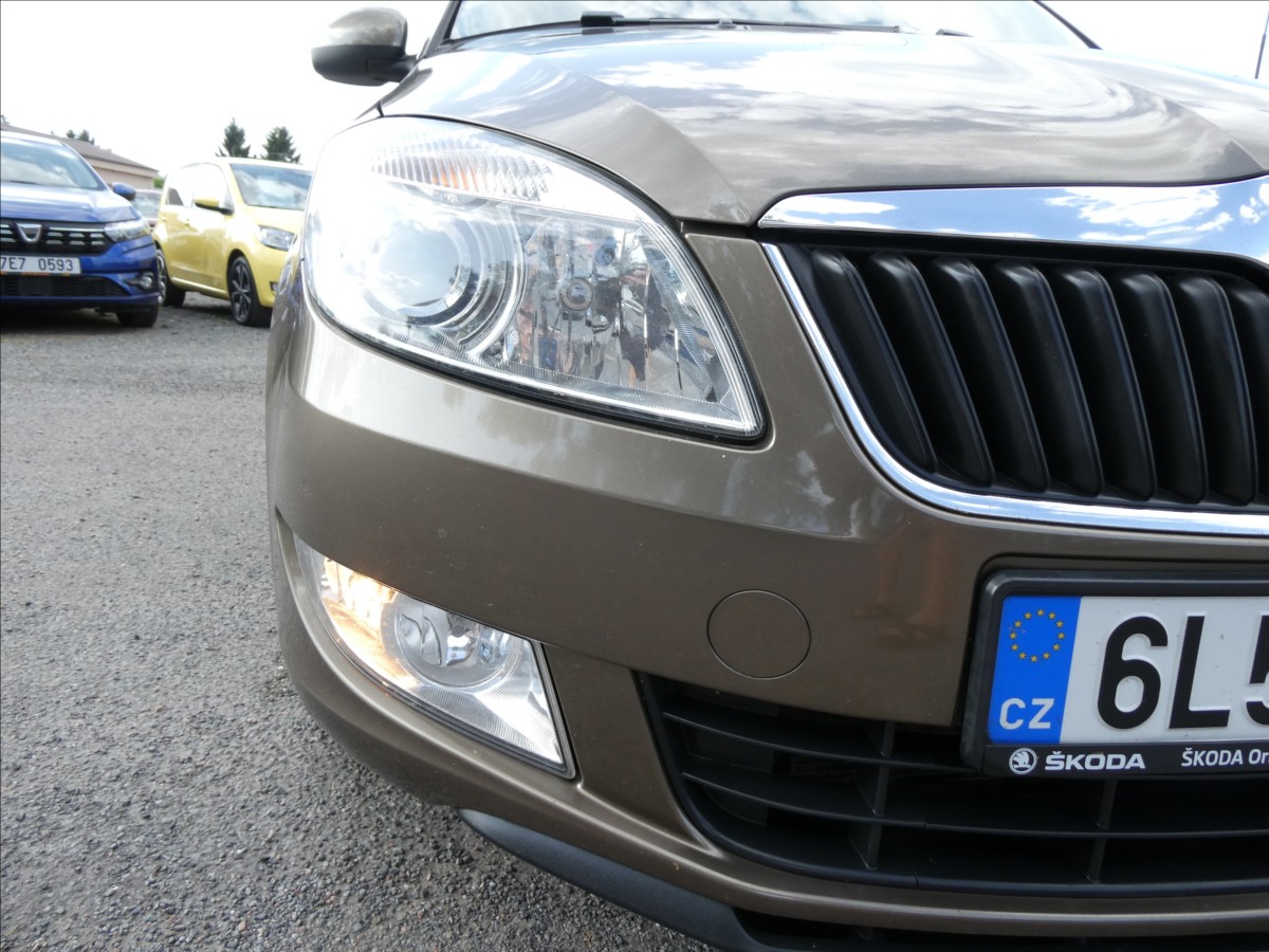 skoda-roomster-1-2-tsi-77kw-elegance-2-x-kola - 4