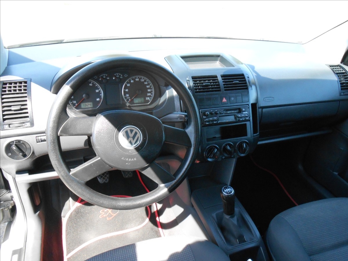 volkswagen-polo-1-4-i-16-v-klima-serviska - 8
