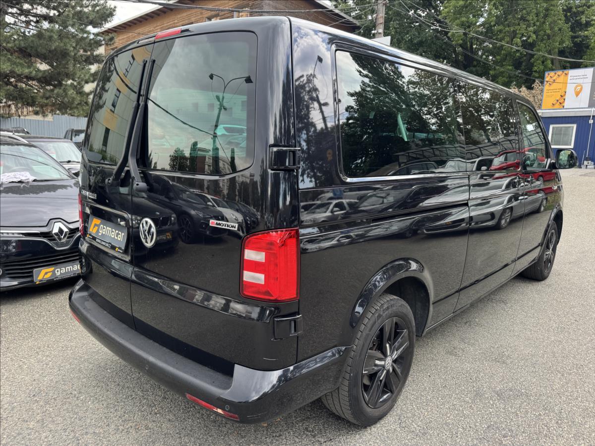 volkswagen-caravelle-2-0-4motion-2x-posuvne-dvere - 8