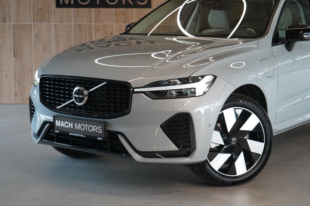 volvo-xc60-t8-ultra-dark-phev-pano-360 - 1