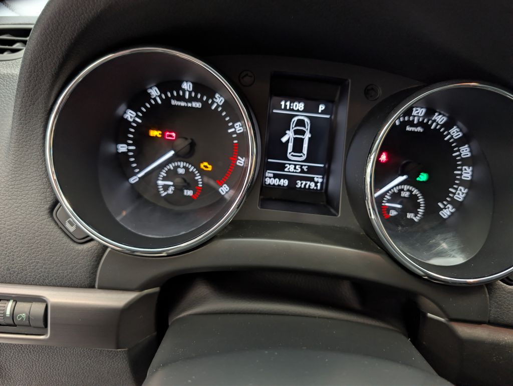 skoda-yeti-1-4-tsi-drive-4x4-dsg - 9