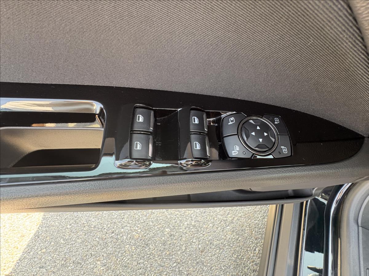 ford-mondeo-2-0-tdci110kw-led-acc-nav-vyhr - 3
