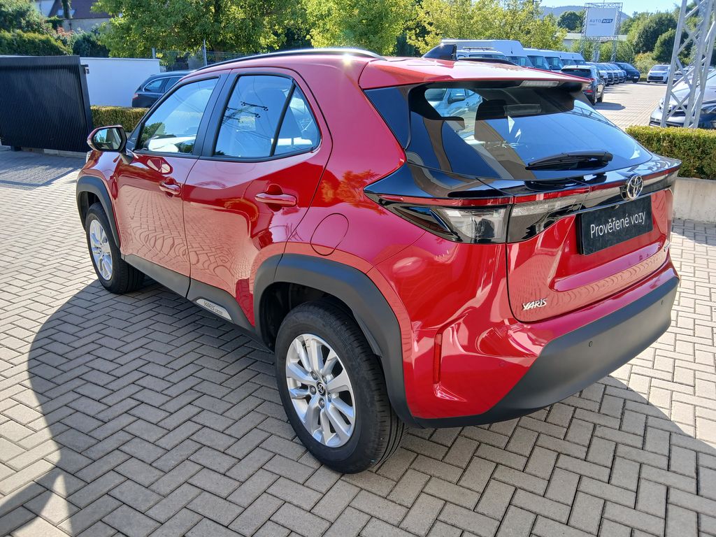 toyota-yaris-cross-1-5-hybrid-e-cvt-comfort - 3