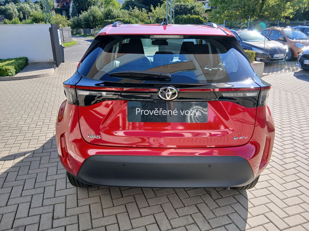 toyota-yaris-cross-1-5-hybrid-e-cvt-comfort - 4