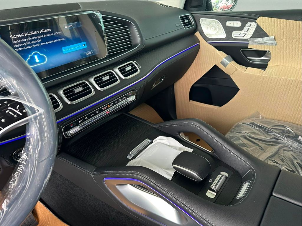 mercedes-benz-gle-450-d-4matic-edition-140-years - 9
