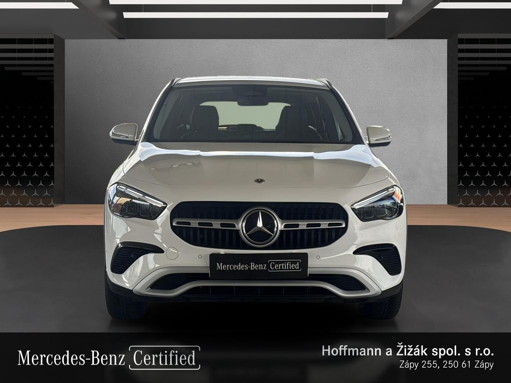 mercedes-benz-gla-220-4matic - 1