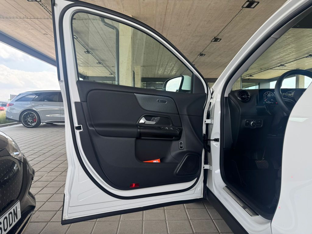 mercedes-benz-gla-220-4matic - 8