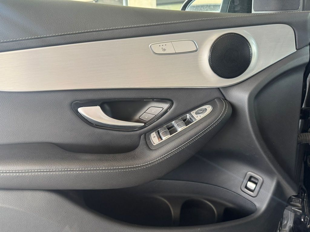 mercedes-benz-glc-220d-4matic - 9