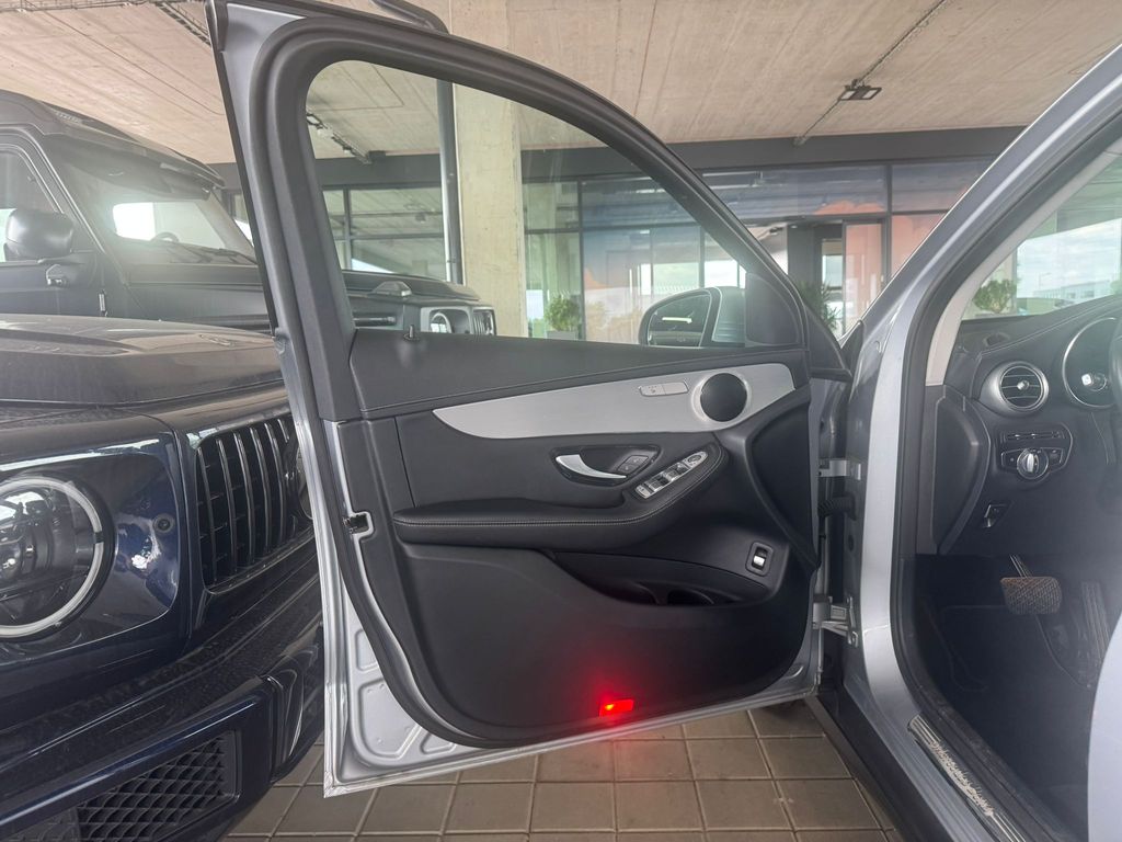 mercedes-benz-glc-220d-4matic - 8