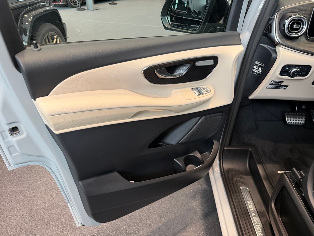mercedes-benz-tridy-v - 8