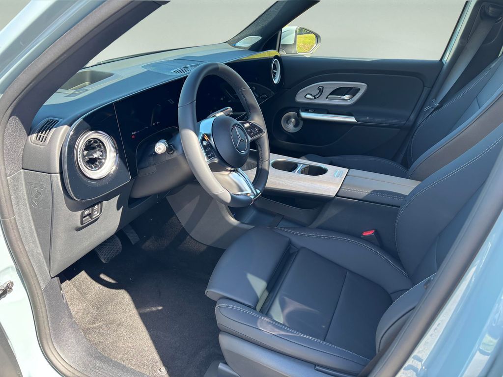 mercedes-benz-glb-glb-200-4matic - 5