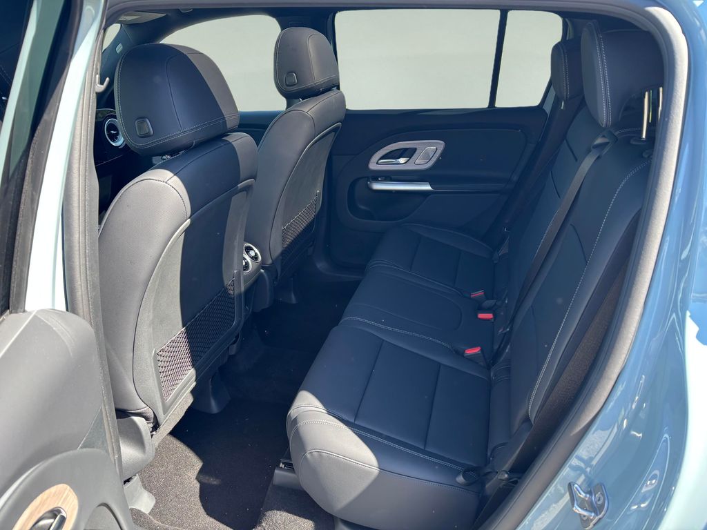 mercedes-benz-glb-glb-200-4matic - 8