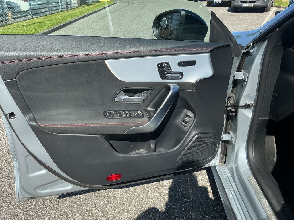 mercedes-benz-cla-250-amg-4matic-shooting-brake - 8